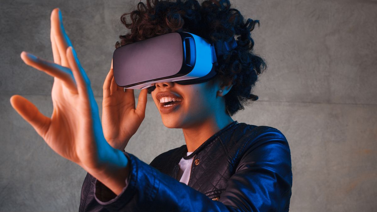 Top 5 Essential Travel Tech Gadgets Every Canadian Needs in 2025